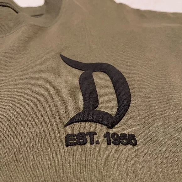 Disneyland Resort Olive & Black Spirit Jersey Long Sleeve Shirt Size Small - Picture 3 of 7